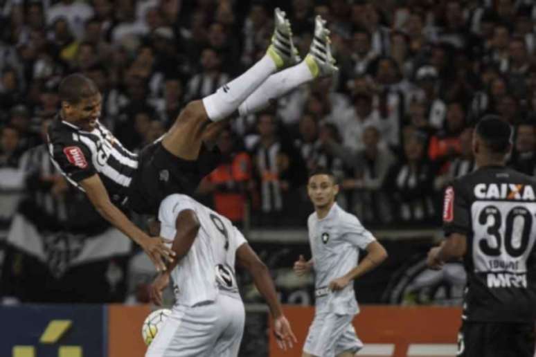 12ª rodada: Atletico-MG 5x3 Botafogo