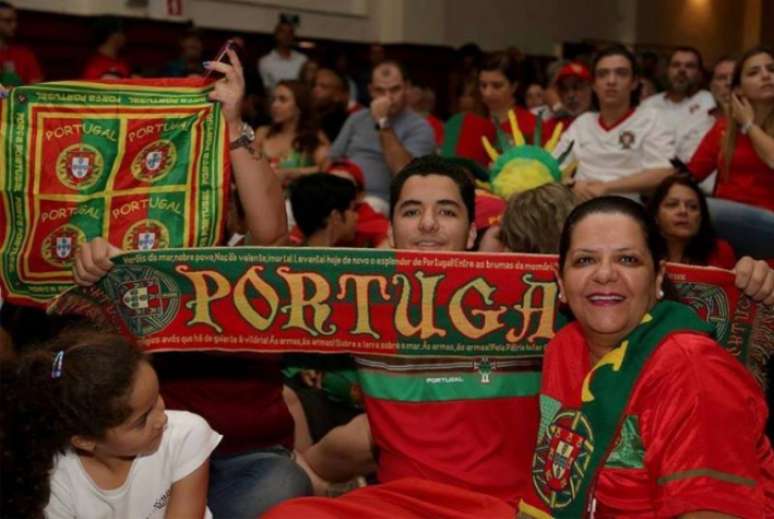 
                        
                        
                    Torcedores poderão assistir o duelo entre Portugal e França no Canindé, com entrada franca (Foto: Divulgação/Site Oficial da Portuguesa)