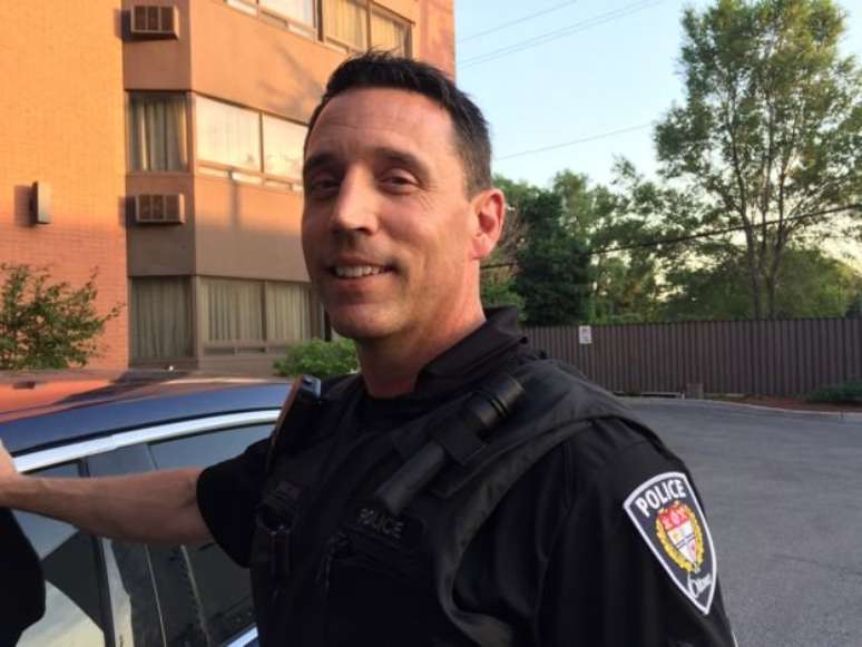 Policial que patrulha centro de Ottawa diz que recebe chamadas para lidar com pessoas alcoolizadas 'pelo menos seis vezes por dia'