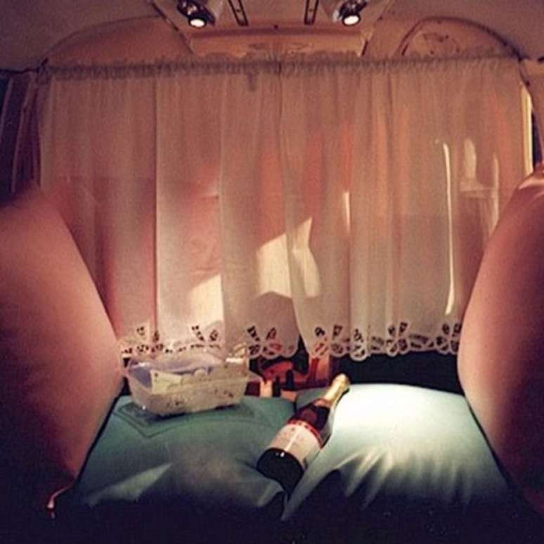 Os voos "rom&acirc;nticos" da Flamingo Air incluem champanhe e chocolate 