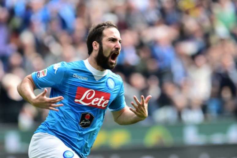 
                        
                        
                    Gonzalo Higuaín foi o artilheiro do Napoli e da Itália , com 36 gols, na última temporada do Campeonato Italiano (Foto: AFP)