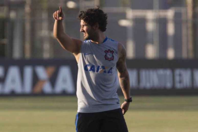 Pato será relacionado para jogo no dia 23