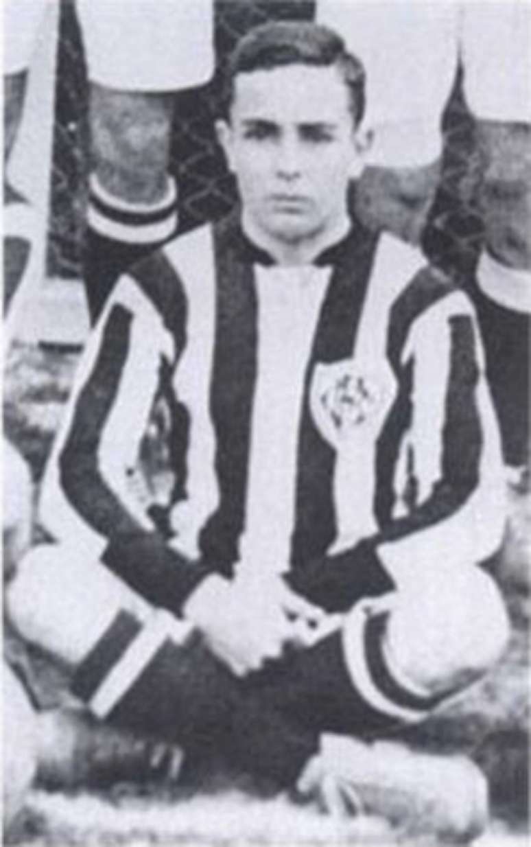 
                        
                        
                    O meio-campista Mimi Sodré se tornou um dos primeiros ídolos do clube de General Severiano (Foto: Arquivo Lance)