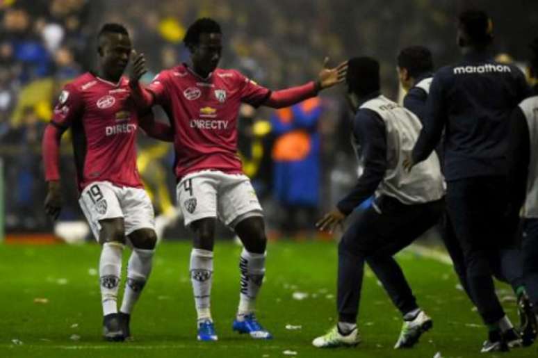 
                        
                        
                    Na Bombonera, Independiente del Valle surpreendeu o Boca e está na final da Libertadores (Foto: Eitan Abramovich/AFP)