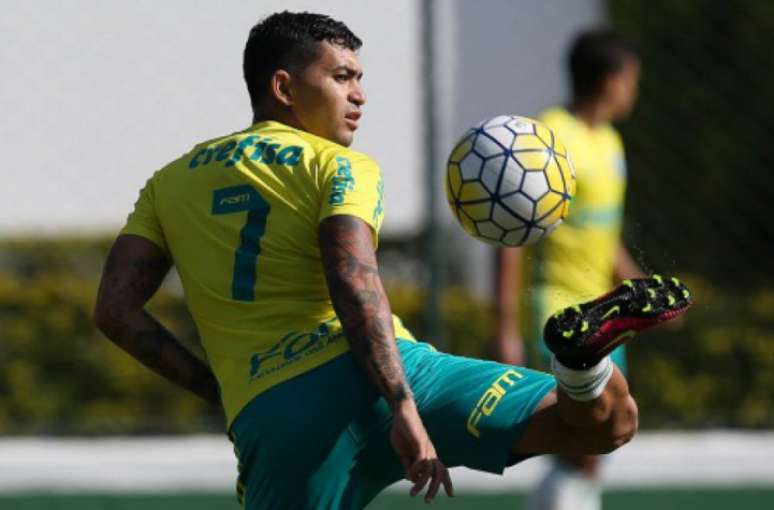 
                        
                        
                    Dudu durante treino do Palmeiras (Foto: Cesar Greco/Ag. Palmeiras)