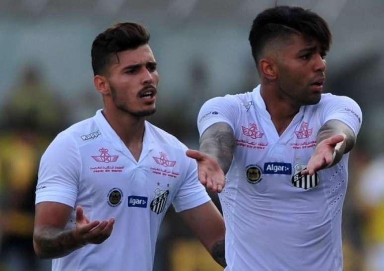 
                        
                        
                    Zeca, Gabigol e Thiago Maia se apresentam à Seleção olímpica na segunda-feira (Foto: Ivan Storti)