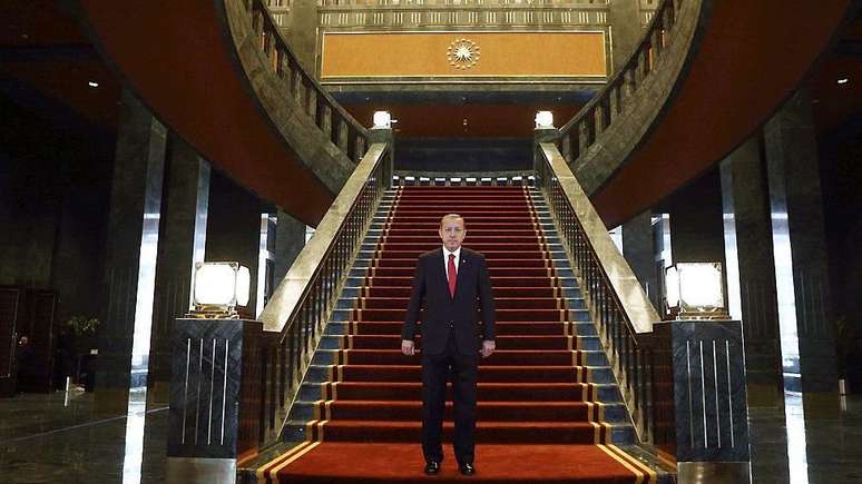 Erdogan construiu um palácio presidencial que custou mais de US$615 bilhões e tem mil quartos