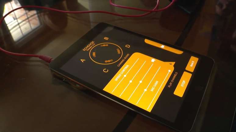 Equipamentos de &aacute;udio s&atilde;o usados para captar vozes dos esp&iacute;ritos