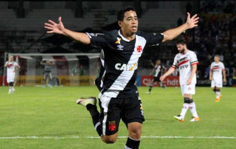 Yago Pikachu se destacou nesta quarta-feira (Foto: Carlos Gregório Jr/Vasco.com.br)