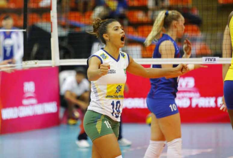 Léia ganhou a disputa pelo posto de líbero da Seleção Brasileira nos Jogos Olímpicos do Rio (Foto: FIVB)