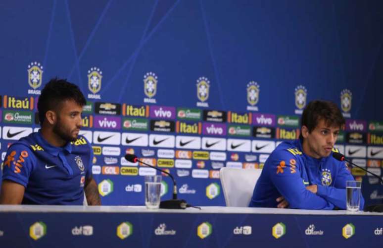 Felipe Anderson e Rodrigo Caio podem jogar juntos na Lazio (Foto: Lucas Figueiredo / MoWA Press)