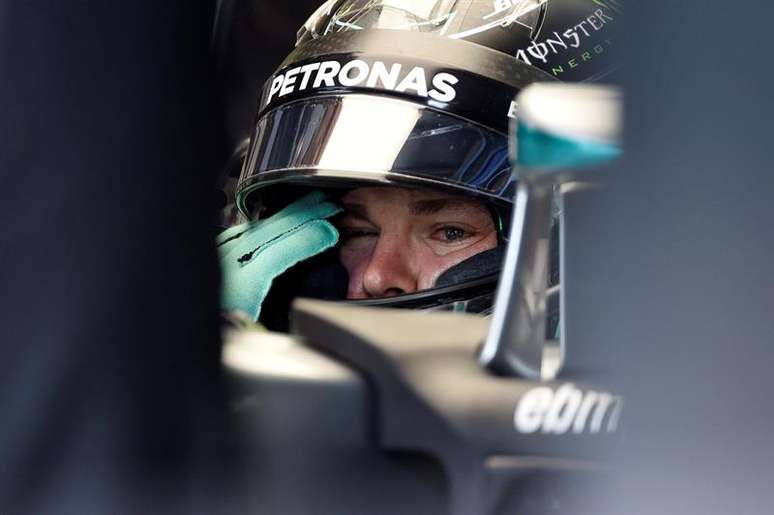 Nico Rosberg fez a pole position com o tempo de 1min19s965, seguido de perto por Lewis Hamilton, que marcou 1min20s108 em sua melhor volta.