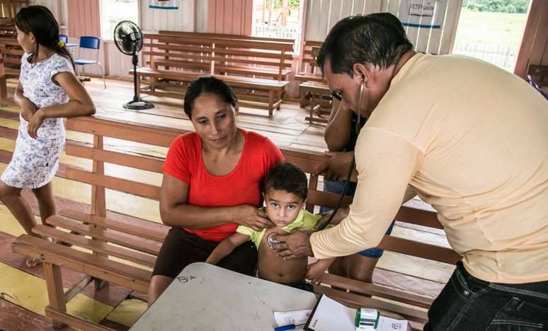 Atendimento do Mais Médicos no Rio Muru, em Tarauacá, no Acre