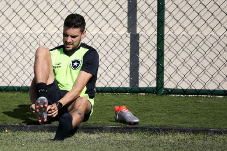 Rodrigo Pimpão ainda procura a melhor forma física no time de General Severiano (Foto: Satiro Sodre/SSPress)