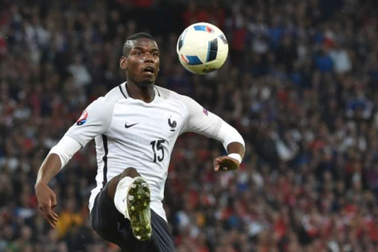 Pogba jogou a última Eurocopa pela anfitriã França (Foto: AFP/PHILIPPE HUGUEN)