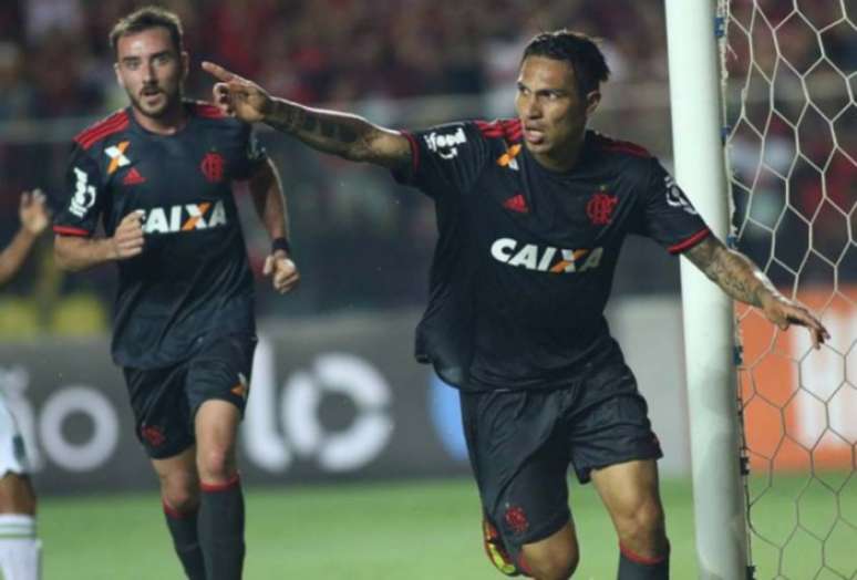 Guerrero fez o primeiro gol da vitória do Flamengo (Foto:Gilvan de Souza/Flamengo)