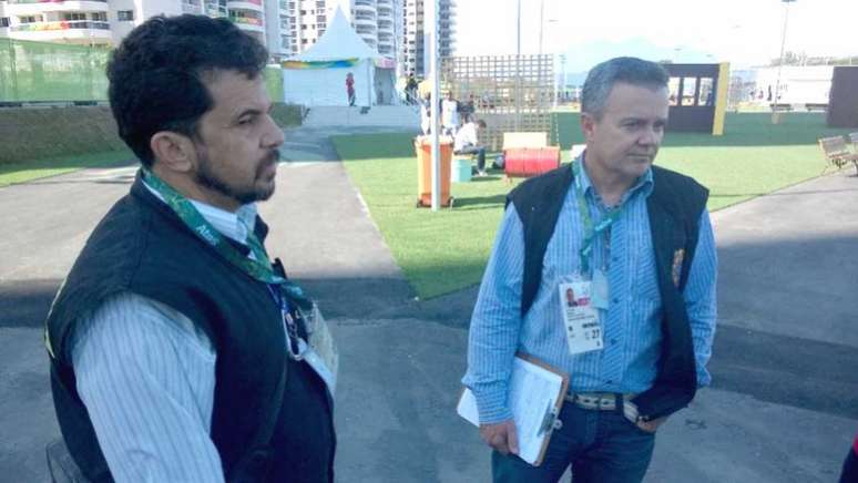 Agentes do Ministério do Trabalho em visita à Vila Olímpica (Foto: Roberto Castro/ME/Brasil2016)
