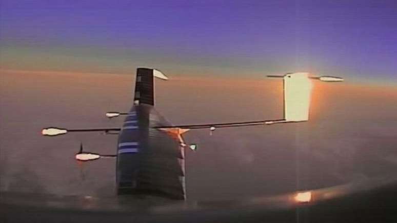 Drones movidos a energia solar como o Zephyr voam acima dos 18 mil metros de altitude