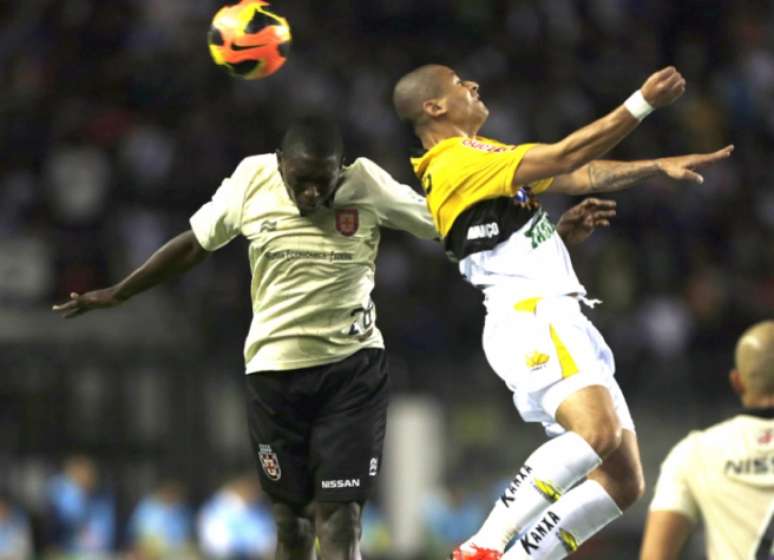 Vasco e Criciúma se enfrentam em São Januário (Foto: Paulo Sergio/ LANCE!Press)