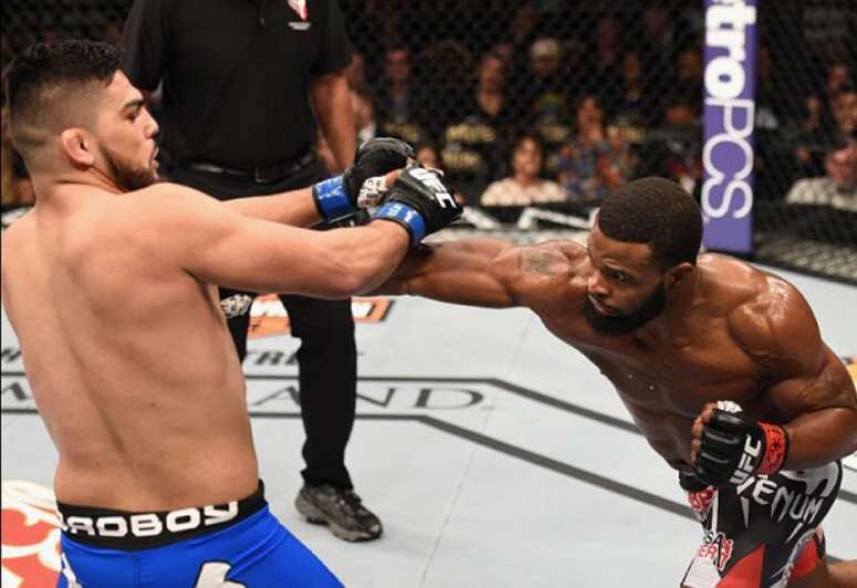 Tyron Woodley vem de vitória na decisão dividida sobre Kelvin Gastelum - (Foto:UFC)