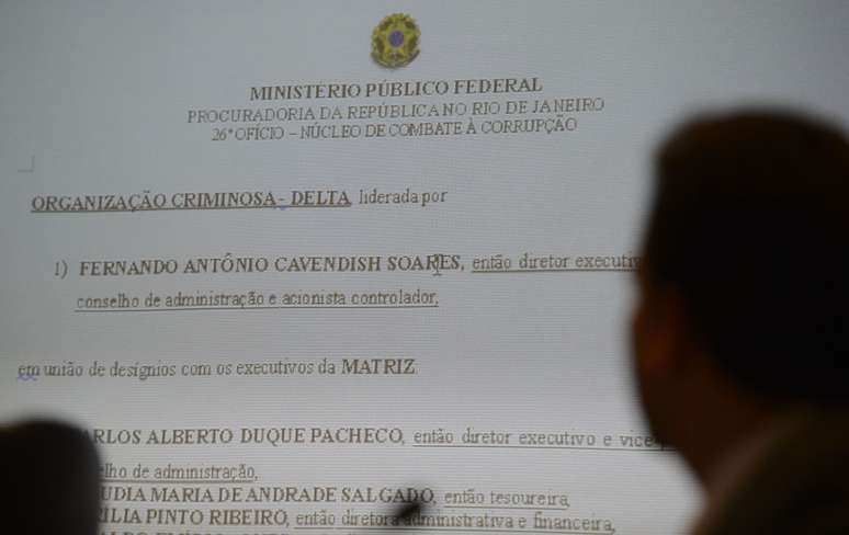  Operação Saqueador, a qual pede a prisão dos empresários Fernando Cavendish e Carlos Cachoeira por lavagem de dinheiro.