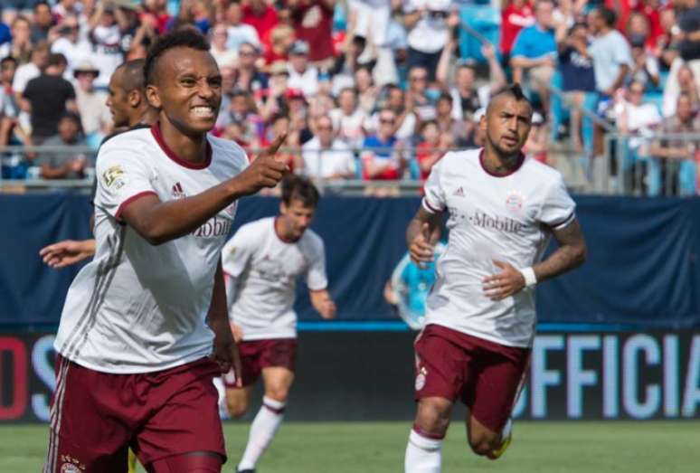 Julian Green marcou um hat-trick na vitória do Bayern sobre a Inter de Milão (Foto: AFP)