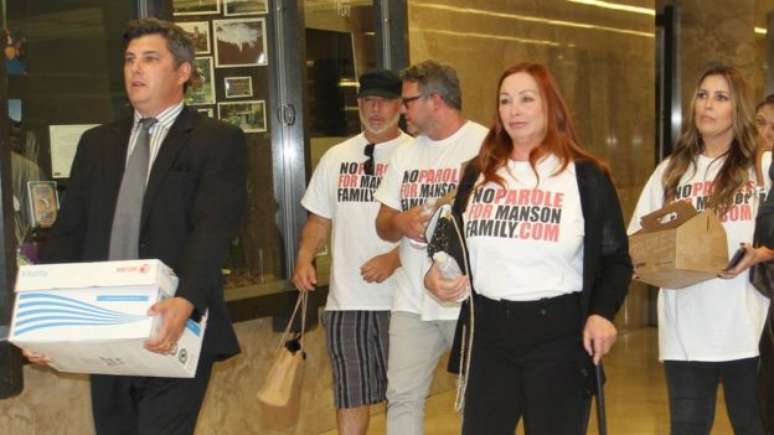 A família de Sharon Tate recolheu mais de 140 mil assinaturas em uma petição contra a liberdade condicional de membros do grupo de Manson
