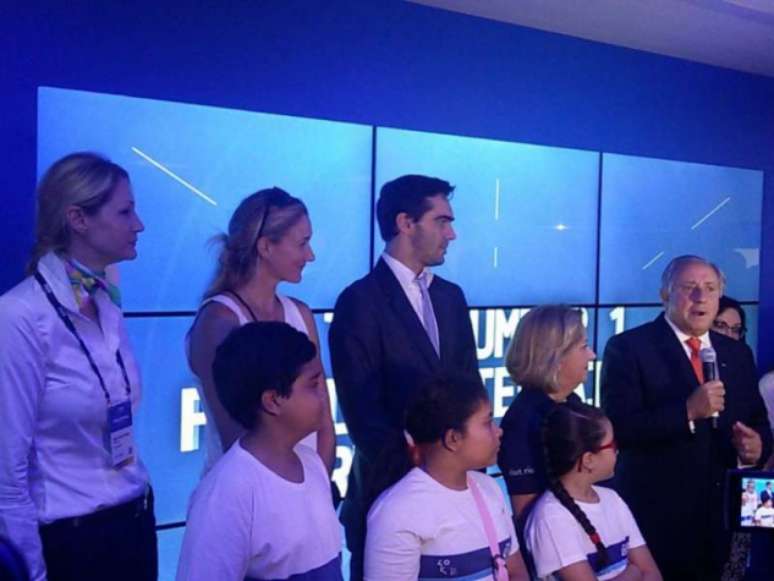 Giba participou da inauguração da Casa do vôlei, em Copacabana, ao lado da americana Kerry Walsh, do vôlei de praia, da ex-jogadora russa Elizaveta Tishchenko e do presidente da FIVB, o brasileiro Ary Graça Filho (Jonas Moura)
