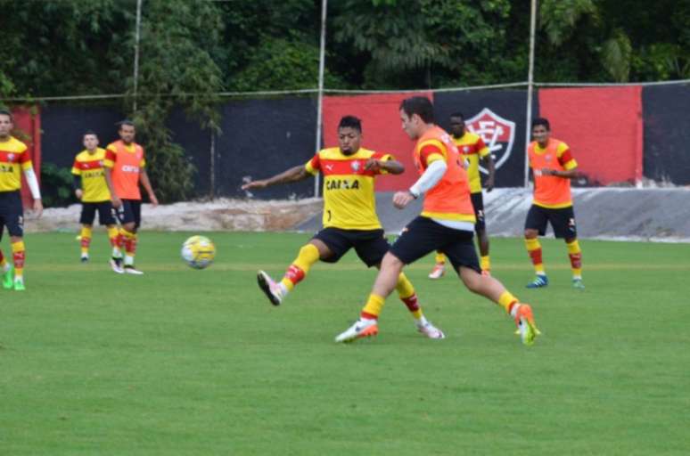 Vitória treinou no campo 2, do seu CT (Foto: Divulgação/Site Oficial do Vitória)