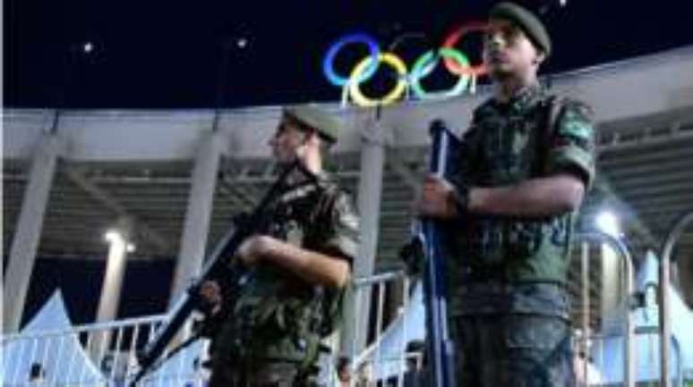 Especialistas ouvidos pela BBC Brasil apontam que esquema de segurança não impede problemas 'cotidianos'