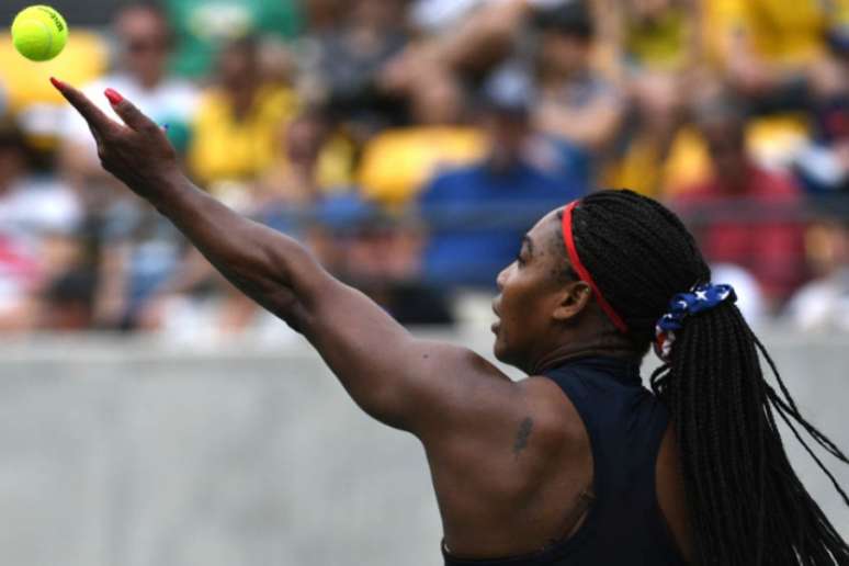 Serena Williams mais cedo nas simples (Foto: AFP)