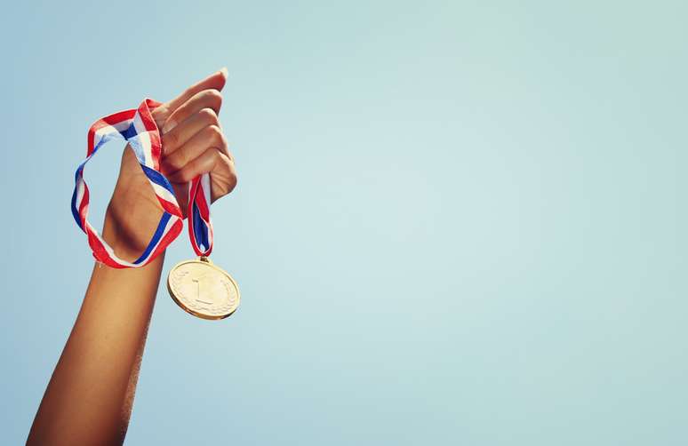 6 medalhas Olímpicas – Adestramento por equipe e individual, CCE por equipe e individual, Salto por equipe e individual