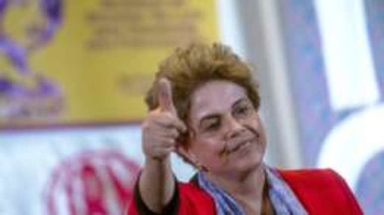 Para alguns, Dilma reconheceu que não tem condições de governar