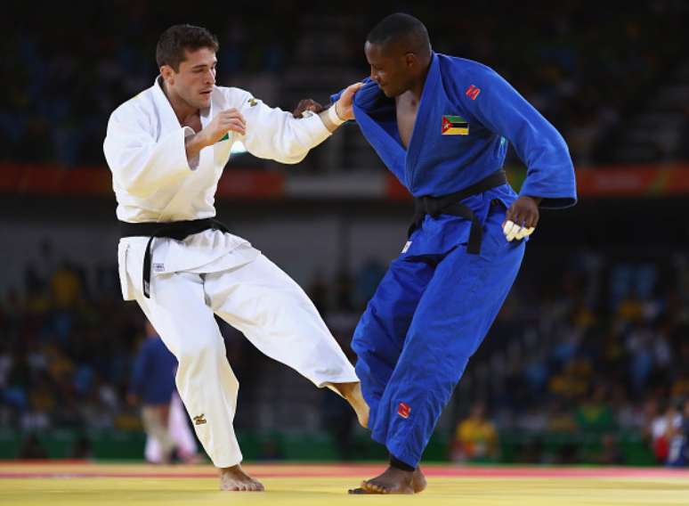 Judoca carioca não deu chance ao moçambicano
