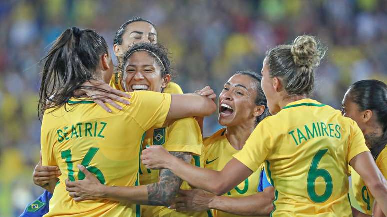 Brasil não terá a atacante Cristiane, que deixou a última partida do Brasil com uma lesão na coxa, contra a África do Sul