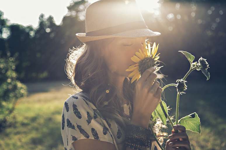 Aceitar a vida como ela é, ser positivo e mandar para bem longe o complexo de inferioridade já é um grande passo para se dar bem na vida