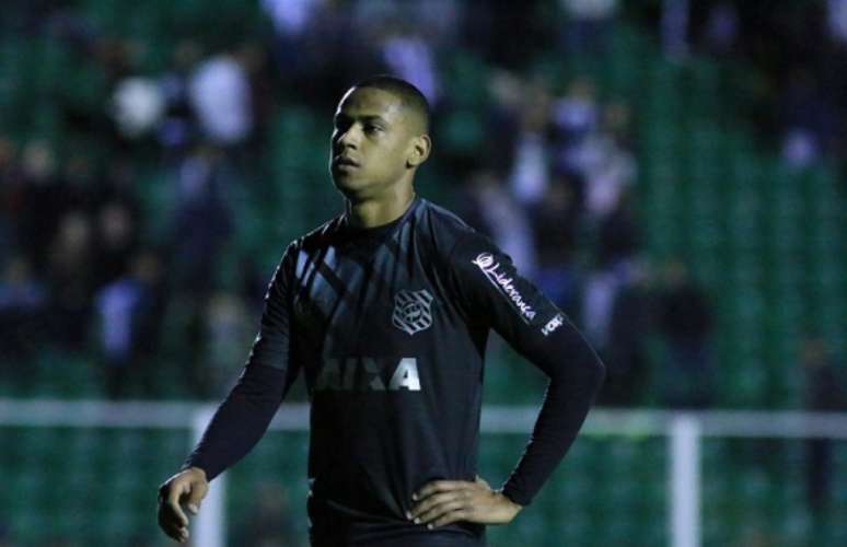 Zagueiro Bruno Alves é um dos principais nomes do Figueirense na temporada (Divulgação/Figueirense)