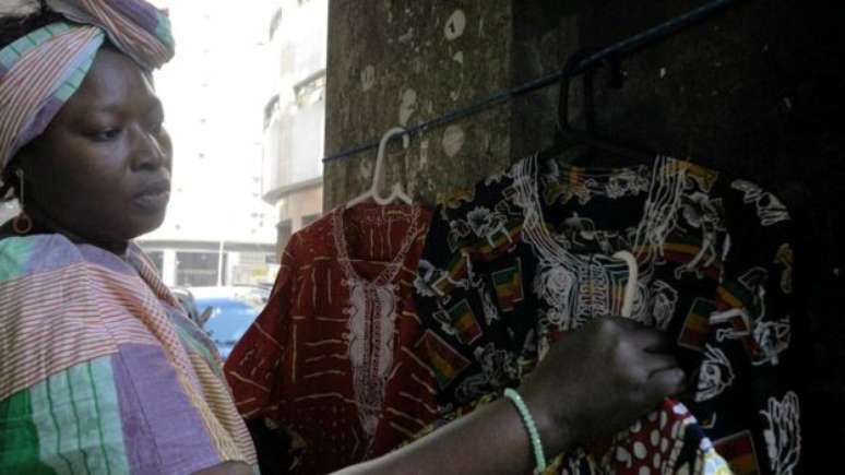 Ela conta ter sido expulsa de banca que tinha alugado para transformar em loja