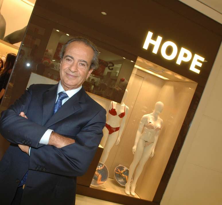 Nissim Hara fundou a HOPE Lingerie
