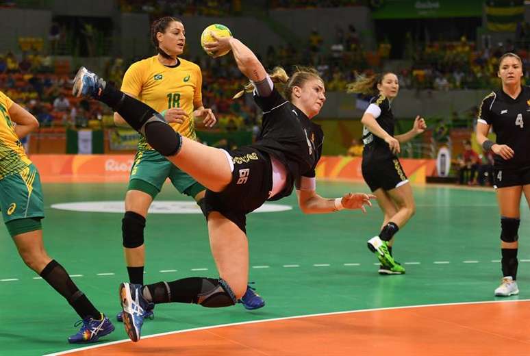 Com o resultado, as meninas do Brasil terminam a primeira fase com quatro vit&oacute;rias em cinco jogos