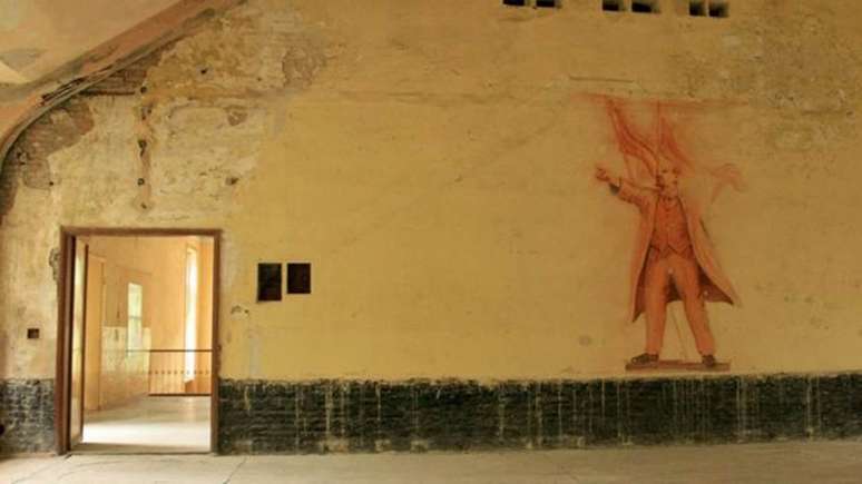 Teatro foi redecorado por pelos miilitares da Uni&atilde;o Sovi&eacute;tica 