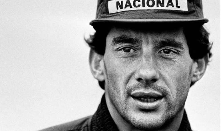 Eleito pela rede BBC como o melhor piloto de todos os tempos, Senna foi três vezes campeão mundial e duas vezes vice-campeão. Falecido em 1994, foi um dos pilotos mais influentes da história do esporte