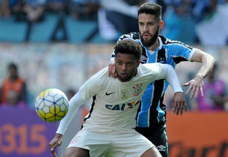 Atacante do Corinthians está de malas prontas para deixar o Brasil