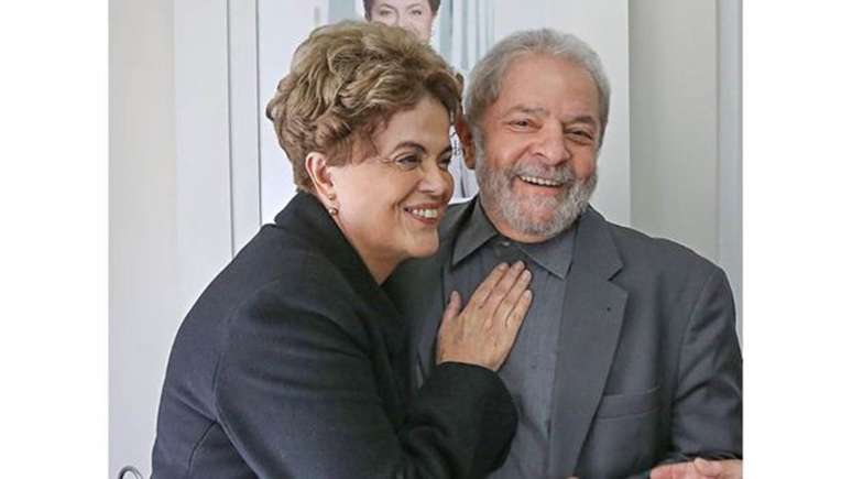 Dilma visita Lula em junho deste ano; para presidente, sucessora &#039;demorou ou não percebeu que estava entrando menos dinheiro no caixa&#039;