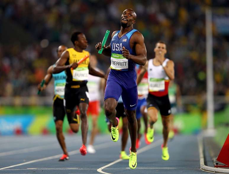 Lashawn Merritt fecha o revezamento para os EUA, que faturou a medalha de ouro na prova