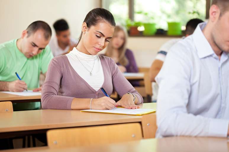 O ENEM pode ser usado como vestibular em diversas universidades brasileiras