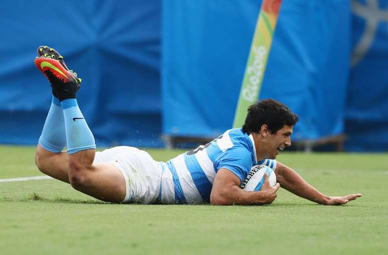 Na partida de rugby que assisti, a Argentina deitou e rolou em cima do Brasil