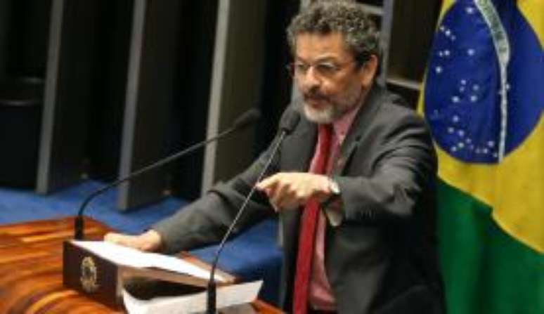 Senador Paulo Rocha citou o ministro do STF Gilmar Mendes como um magistrado com claras tendências políticas e criou um grande bate-boca entre os senadores