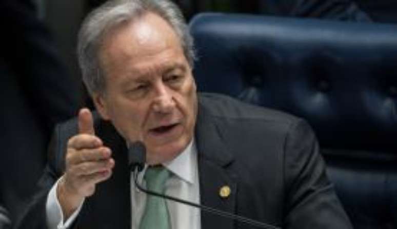 O presidente do Supremo Tribunal Federal (STF), ministro Ricardo Lewandowski, tentou, sem sucesso, conter os ânimos e voltar ao andamento normal do processo de impeachment 