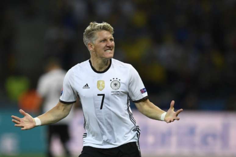 Schweinsteiger jogou a última Eurocopa pela Alemanha(Foto: Martin Bureau / AFP)